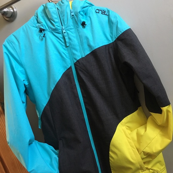 O’Neill freedom series snowboard/ski jacket. W - Picture 2 of 8
